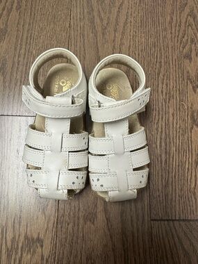 See Kai Run White Toddler Closed-Toe Fisherman Sandals size 8